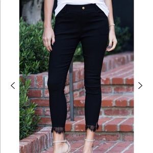 Black Lace-Accent Jeggings / Leggings